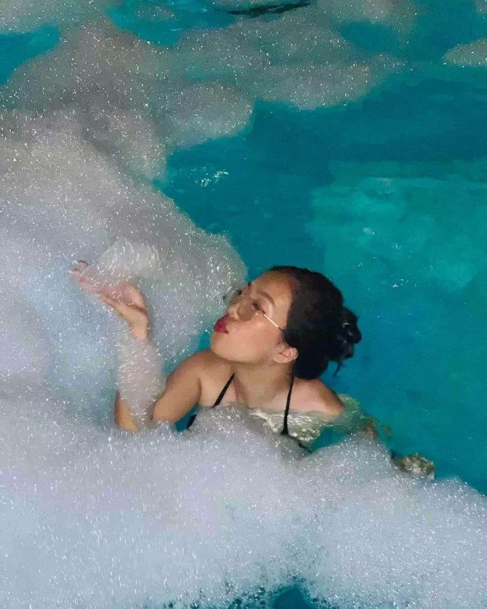BurneeAriuka's tweet photo. So much fun 🤩😜💦💋🇹🇷

#antalya #turkey 
#bubbles #pool #first #party #poolparty #sensedeluxe #side #black #bikini #fun #somuchfun #summer #summervibes #woman #smile #instagram #instagood #travel  #mongoliangirl #memories #throwback #july #travelphotography #world #beach #beauty https://t.co/4li6pB1Ic9