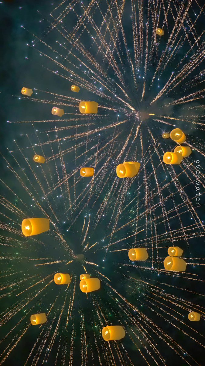 Yehongy's tweet photo. fireworks • #วอลเปเปอร์ไอแพด #วอลเปเปอร์ #วอลเปเปอร์มือถือ #วอลเปเปอร์ไอโฟน #วอลเปเปอร์แจกฟรี #wallpapers #wallpaperdisney #wallpaper #summertime #disneyland #Disney #Firework https://t.co/ZjUGENERcK