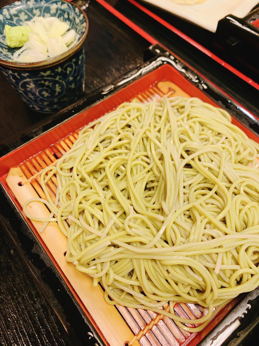 お蕎麦は、グルテンフリーの十割蕎麦が大好きです😍 そんな中、抹茶蕎麦も頂けて新しい発見💖日本人でよかった😍