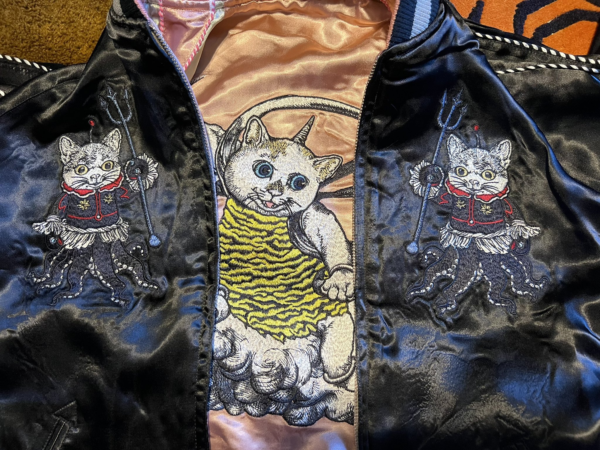 スカジャン 猫風神雷神図 ヒグチユウコ-