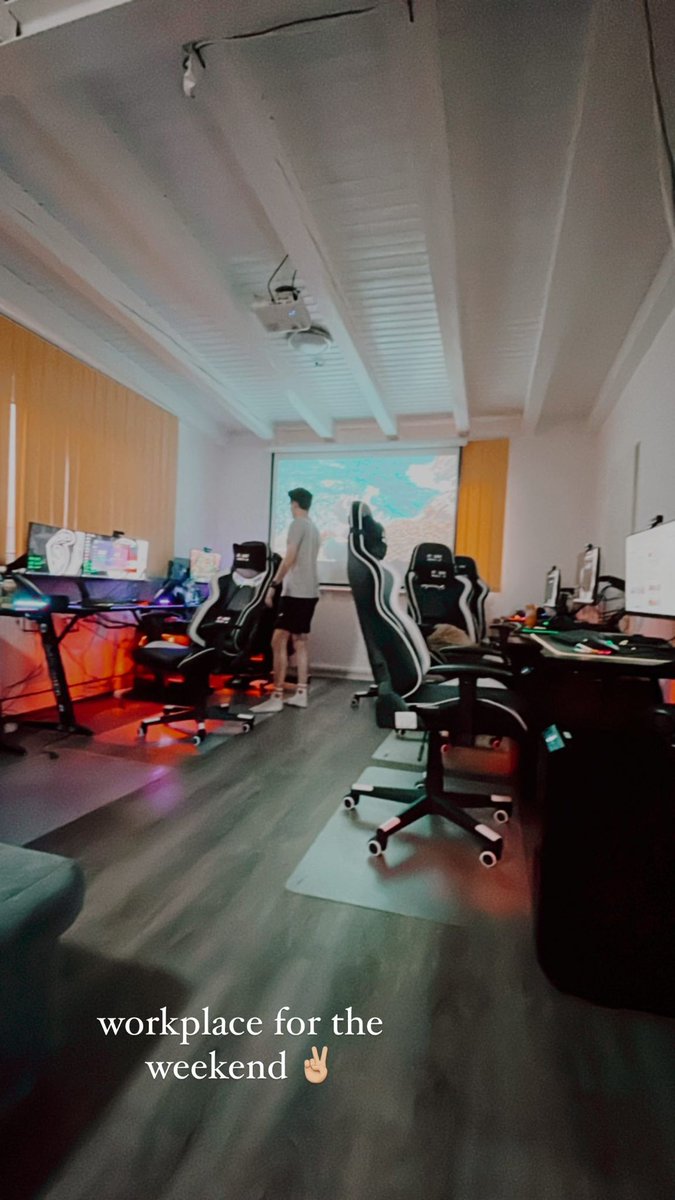 sairajjin's tweet image. Wie ihr vielleicht schon mitbekommen habt, bin ich diese Woche im Bootcamp von @WeSports_de! Das ganze Wochenende steht unter dem Motto Streaming, Gaming und zusammen Spaß haben. Hier ein paar Eindrücke ❤️ #wesfamily #bootcamp #wesbootcamp #bootcampbuff