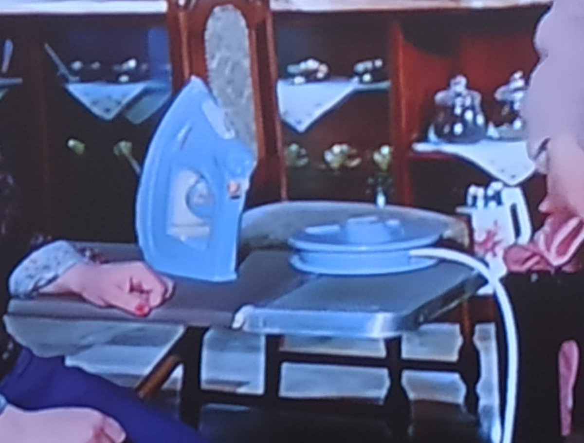 1991 yılında ülkedeki teknolojiye bakın. Kablosuz ütü