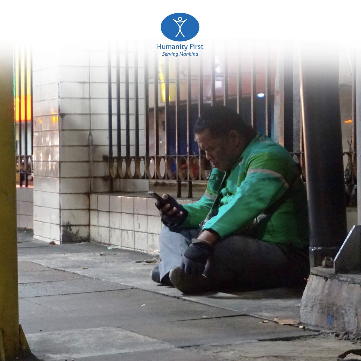 HumanityfirstID's tweet photo. Menjadi driver ojek online (ojol) mempunyai tantangannya tersendiri. Sebagai pekerja lapangan, mengharuskan mereka untuk tetap siaga apapun kondisinya.

Untuk itu, HF Indonesia ingin memberikan apresiasi kepada para driver ojol melalui program HF. Sahabat HF bisa tebak apa? https://t.co/uJxniGZZLR