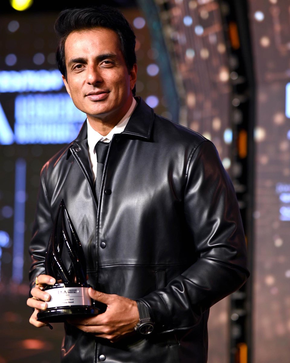 Sukdevc95's tweet image. Happy birthday the real life hero Lord of the poor @SonuSood