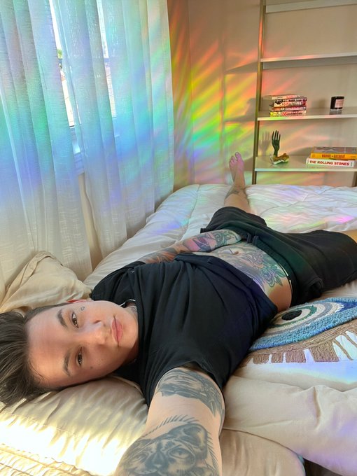 Find out what&rsquo;s going on in the pants 😎👉🏼👉🏼 https://t.co/3HecpA0Frw https://t.co/jCOrprpEqI<a href="/tag/freejanice"class="tags"><span>#freejanice</span></a>