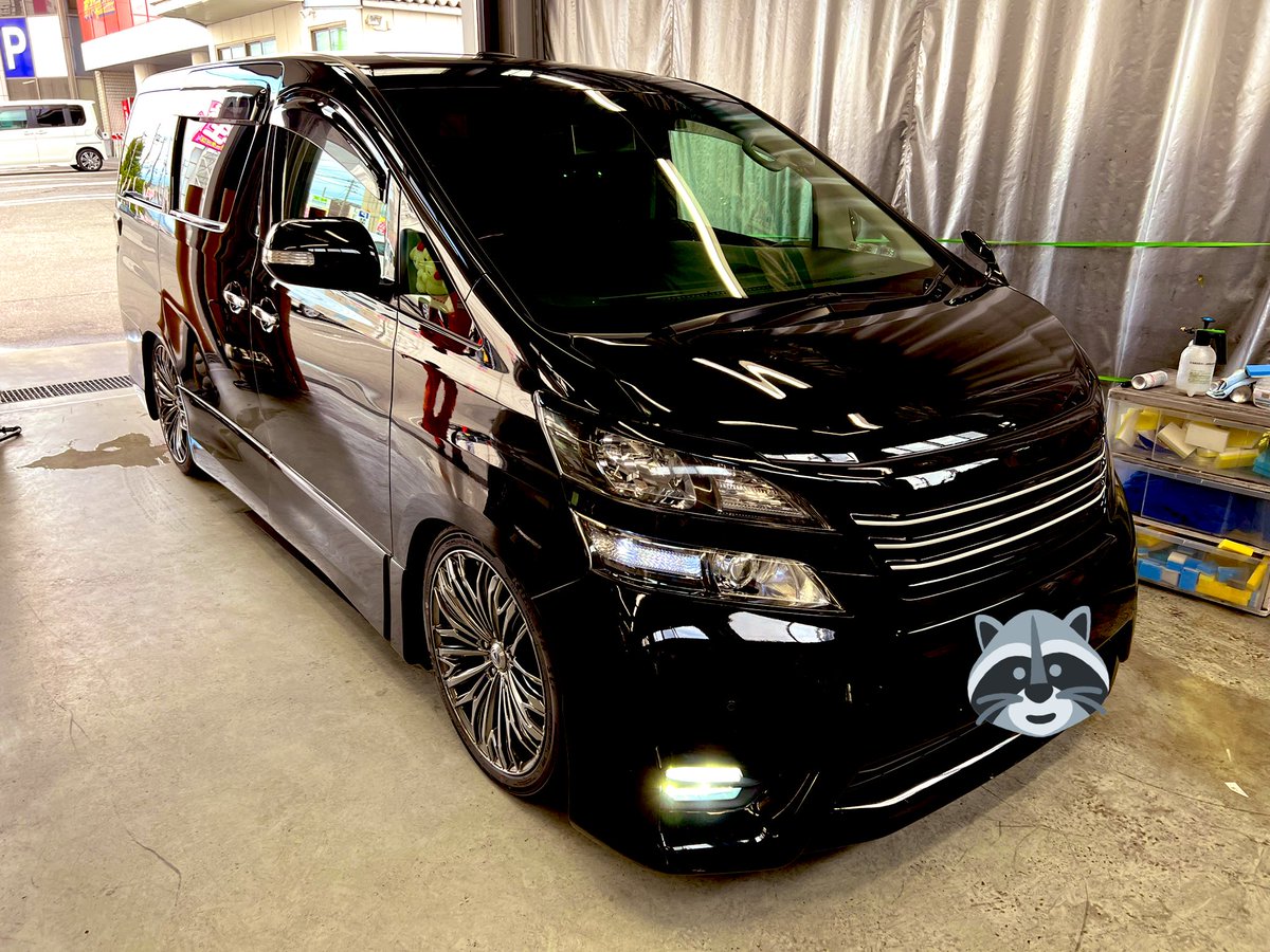 showtan1122's tweet photo. 昨日の仕事帰りに久しぶりに洗車して室内清掃しようと思ったら6人くらいで色々してくれた🥹
おかげでピカピカイケメンになりました🥹感謝 https://t.co/X2VUXUwxir