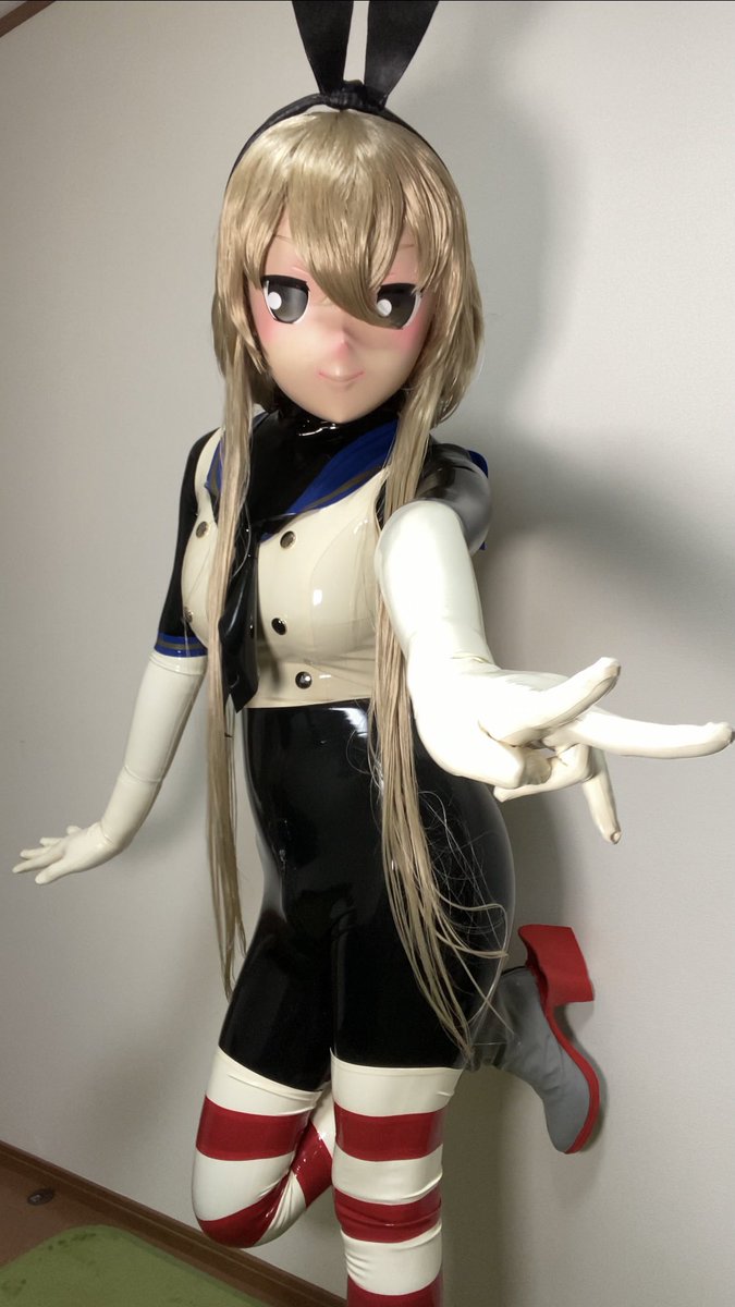 faaasyy's tweet photo. スカート脱いでるのは熱中症対策です https://t.co/PepIknvPMz