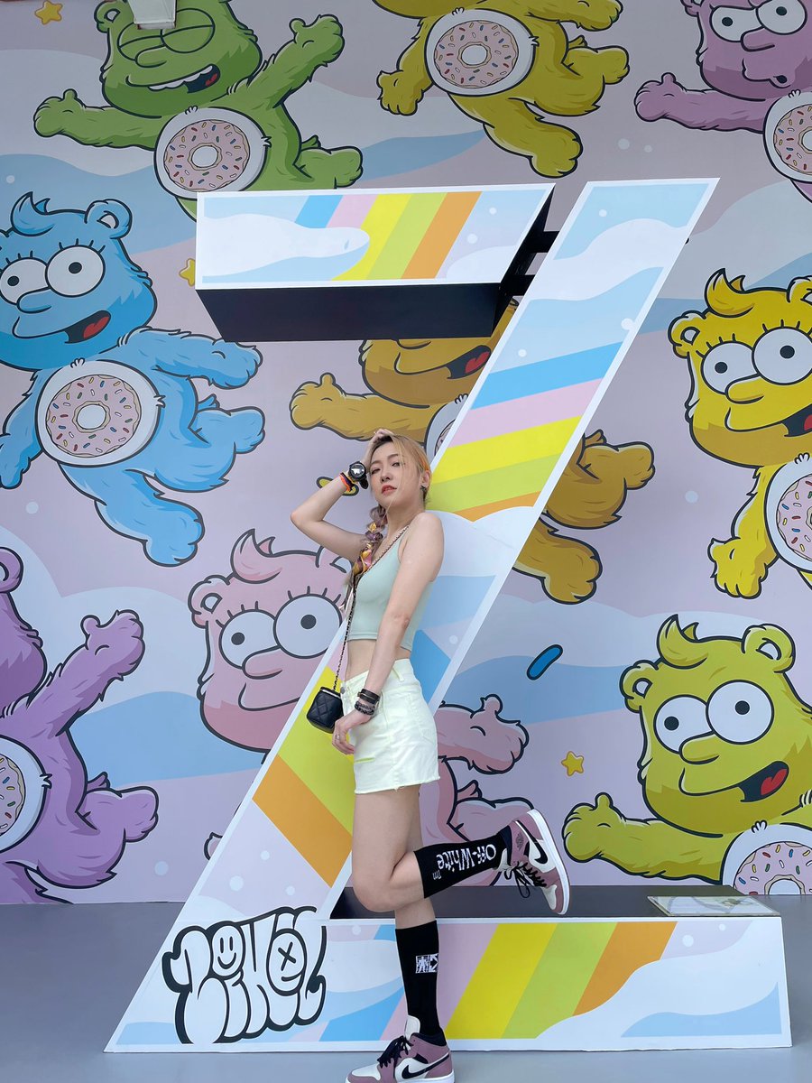 yendoll666's tweet photo. 夏天就是要色彩繽紛❤️🧡💛💚💙💜💖
#mrlikey
#OOTD
#OOTDHK
#art
#ztylez
#Summer https://t.co/MQpbCYsolD