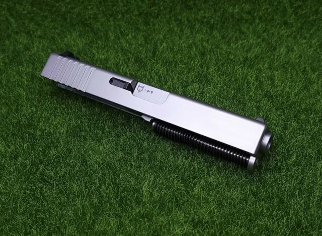 MagCommander's tweet photo. AlphaWolf OEM profile slides are the perfect compliment to your original Gen3 compatible 19 frame. Also fits Polymer 80 compact frames. Slides come assembled ready to drop on your frame.

https://t.co/8tXSxfI8Y6

#tactical #replacementparts #pewpewlife🔥🔥 #rangeday https://t.co/el1i0Ia4gw