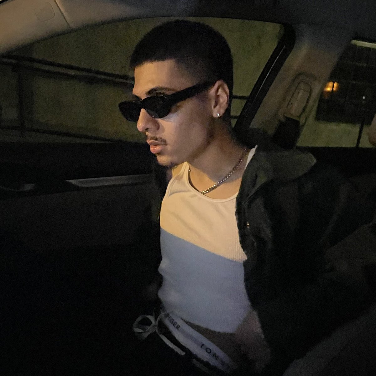 fabbylisss's tweet photo. ima just leave this here🤭 https://t.co/s3vrhKZWmZ