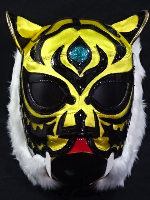 minnanoPW's tweet photo. ＃みんなのプロレスマーケット　＃イオンモール小山
＃初代タイガーマスク　はもちろんこと、マスクの展示、販売があります。
8月5日スタートです。＃闘道館　＃プロレス　
https://t.co/38n2e3eXXd https://t.co/r2uk2PzxhN