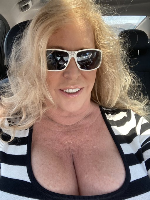 Thanks for the fun time on cam tonight guys. I&rsquo;ll see you tomorrow on https://t.co/nC5aC3abF9. Saturday<a href="/tag/lasvegas"class="tags"><span>#lasvegas</span></a><a href="/tag/europedichan"class="tags"><span>#europedichan</span></a>