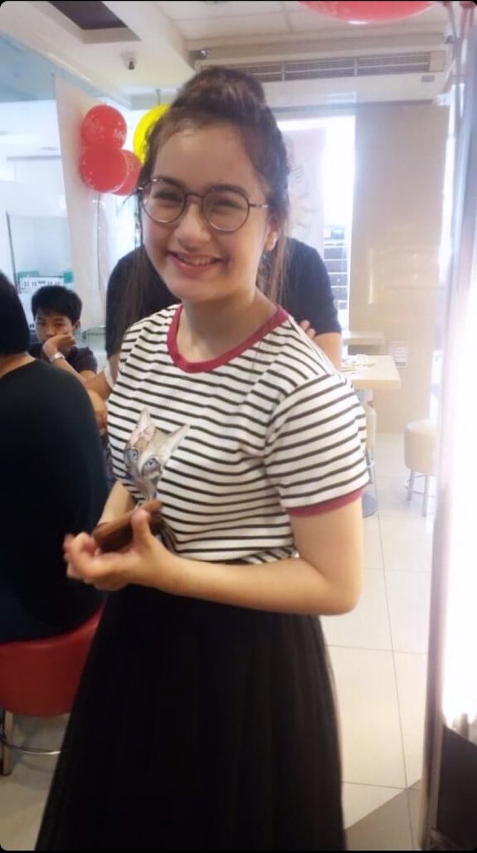 EmilyGa74959993's tweet photo. JILLIAN SparkleQueen
#JillianGMATeenQueen https://t.co/ovMwDcbd24