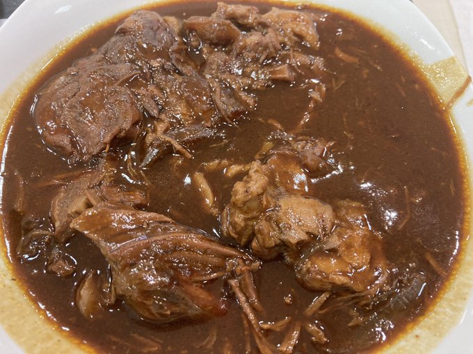 久々にビーフシチューで肉補充
休みの日はすぐ行かないと肉の量がやや減るのが難点
でもこのご時世でも値上げしないのは嬉しい 