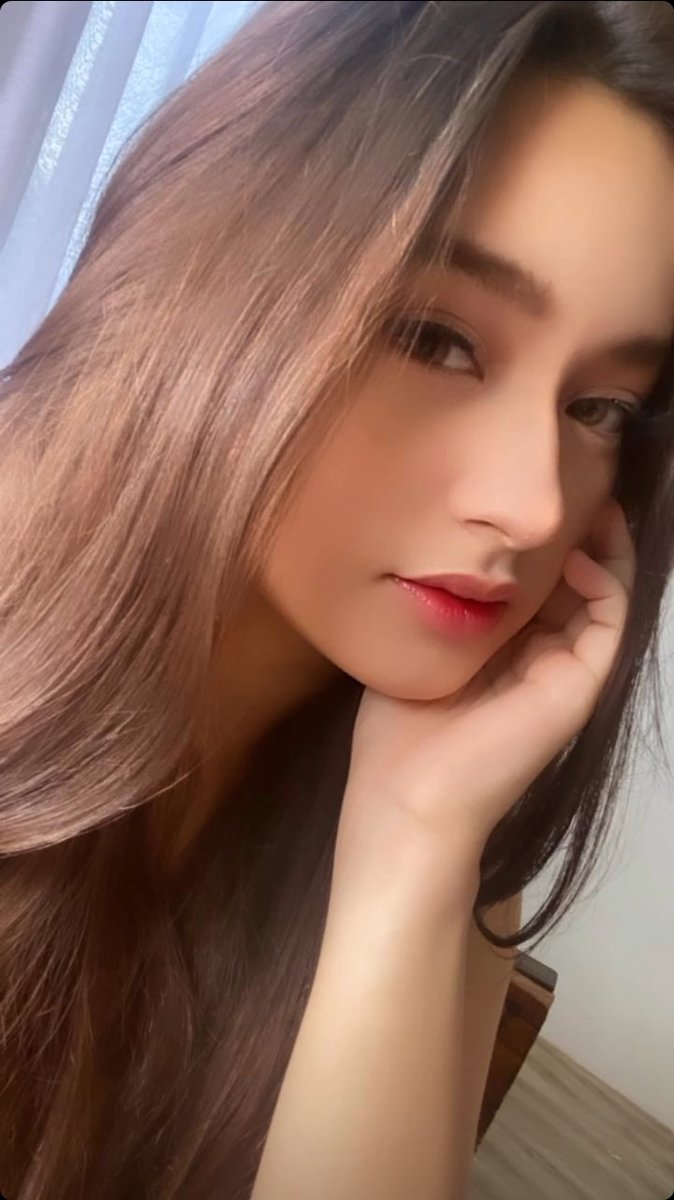 EmilyGa74959993's tweet photo. JILLIAN SparkleQueen
#JillianGMATeenQueen https://t.co/e5SwfGhLO6