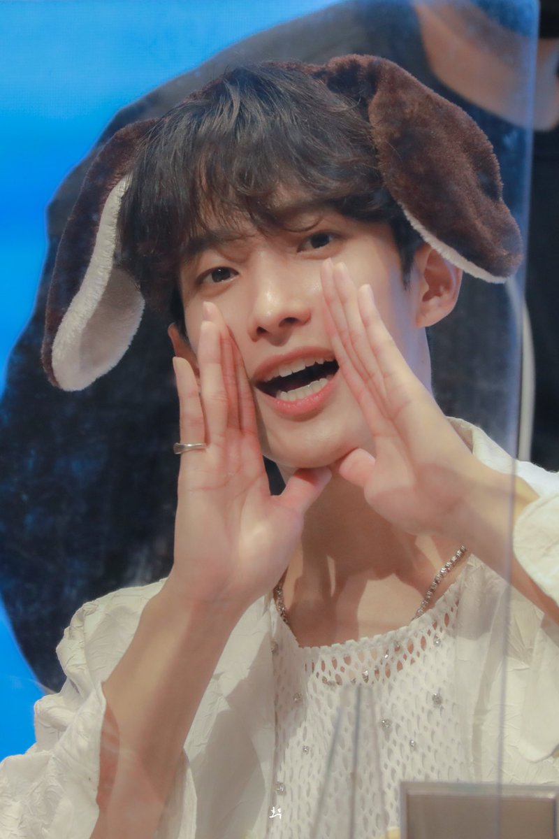 HODWO0's tweet photo. 220723 비트로드 팬사인회

아기강아지상담사

#세븐틴  #SEVENTEEN   #도겸 #DK   
@pledis_17 https://t.co/XixcdsWvAc
