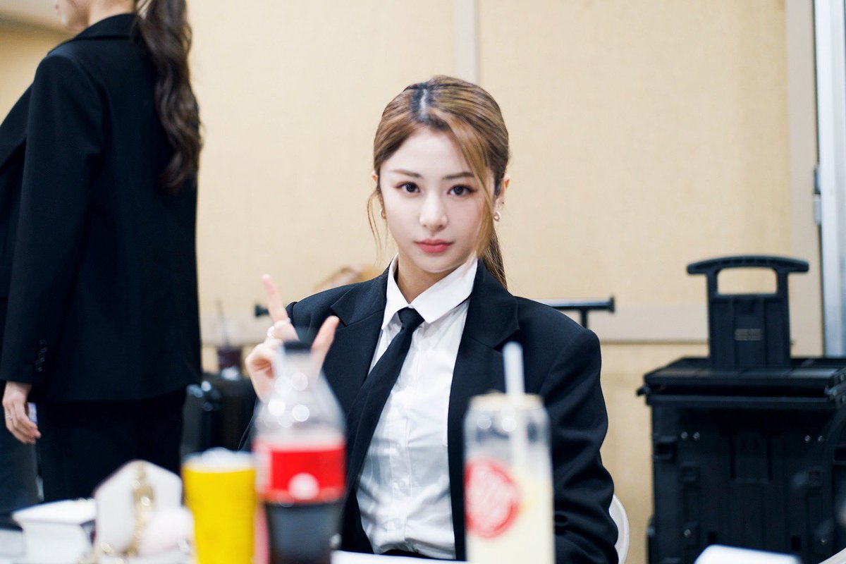 ً (@huhyunjwin) on Twitter photo 