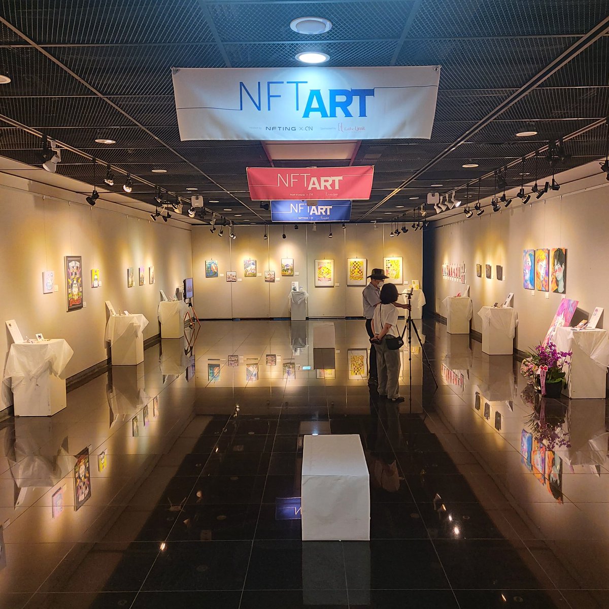 artists__N's tweet photo. 부천시청역갤러리에서 아티스트N단체전 진행중입니다 ☺️
작가님들의 예쁜 굿즈도 잔뜩 !
8/3일까지 진행하니 구경오세요❤️‍🔥

#전시회 #부천시청역 #부천시청 #부천시청역갤러리 #NFT #NFTART #아티스트N https://t.co/zwnsBFGCbM
