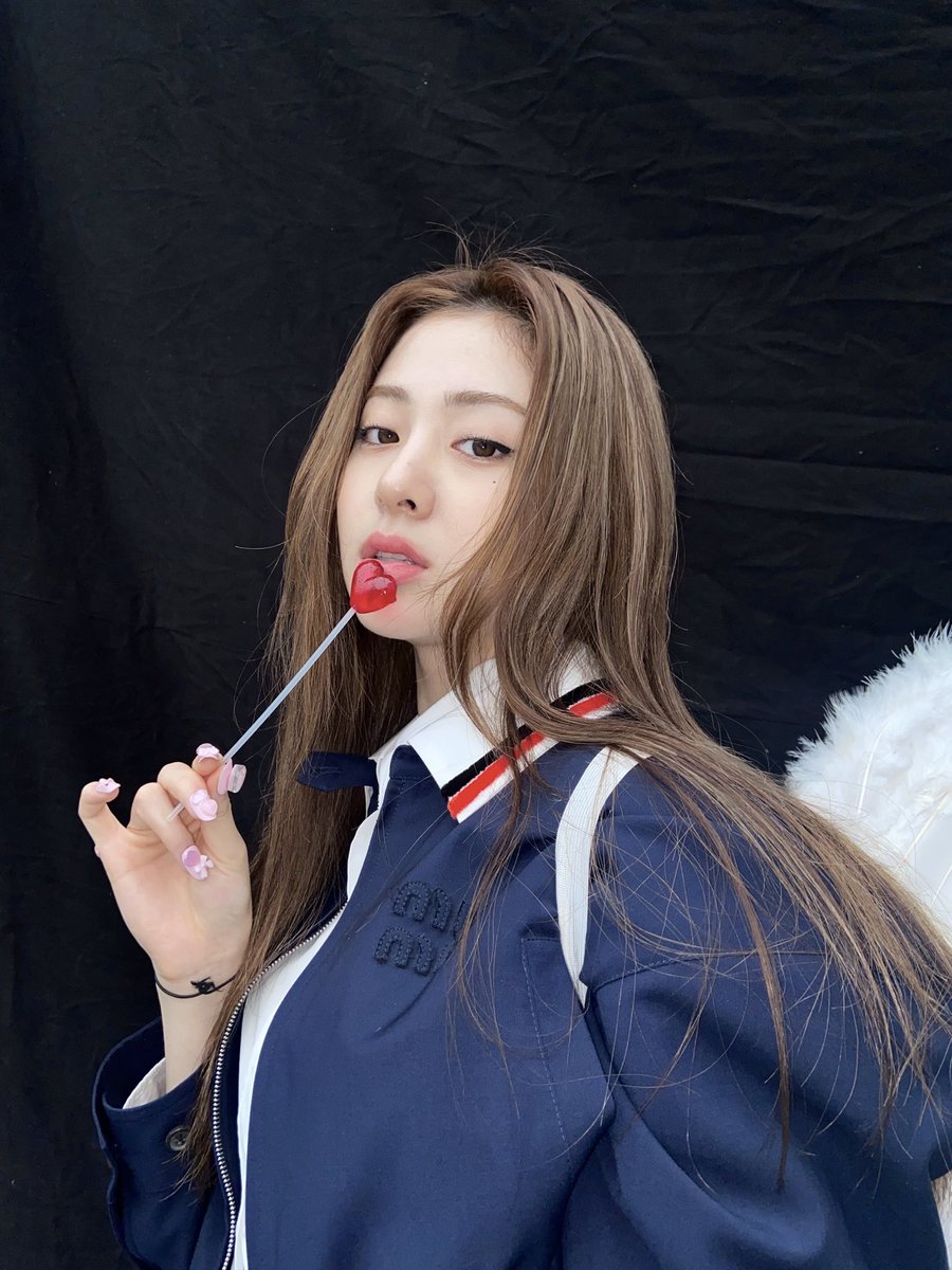 ً (@huhyunjwin) on Twitter photo 