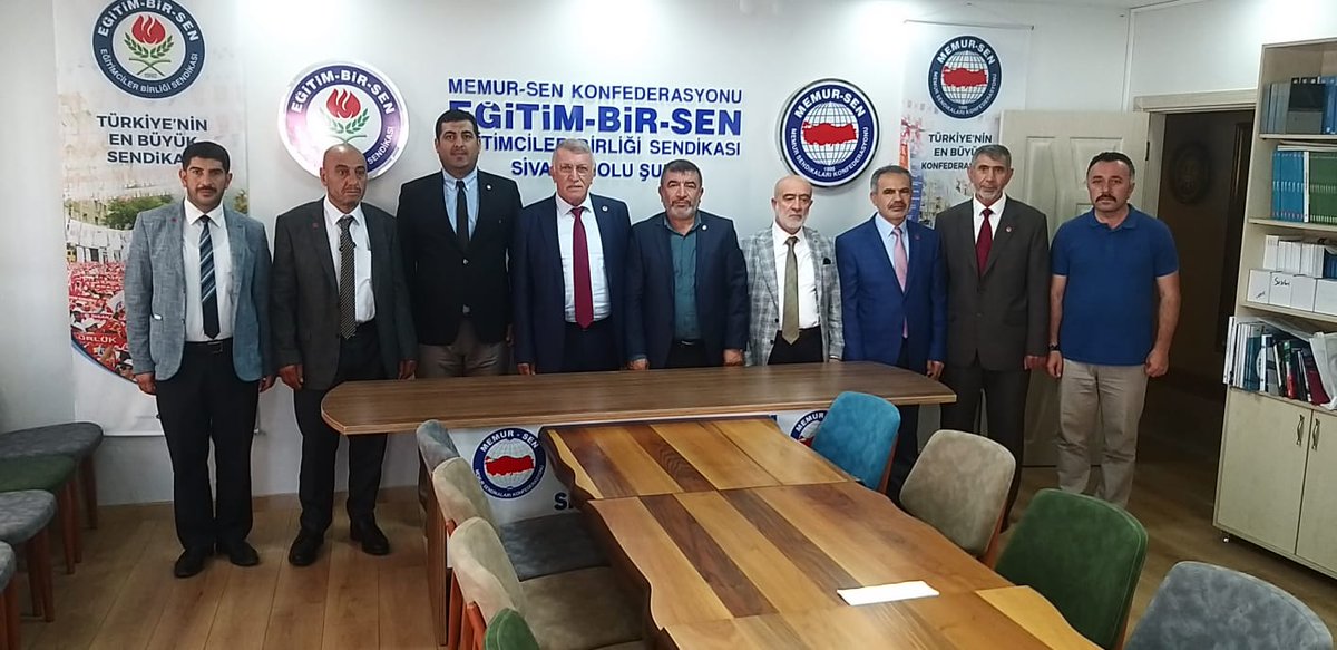 Saadet Partisi Sivas İl Sorumlumuz Zeynel KESKİN, Genel Merkez YDK üyesi Dursun COŞAR, Saadet Partisi Sivas İl Başkanımız M.Zahit TOKGÖZ  ve beraberindeki heyetimiz MEMUR-SEN Sivas İl Temsilcisi  Halil İbrahim TEMİZ'e ziyaret gerçekleştirdi.