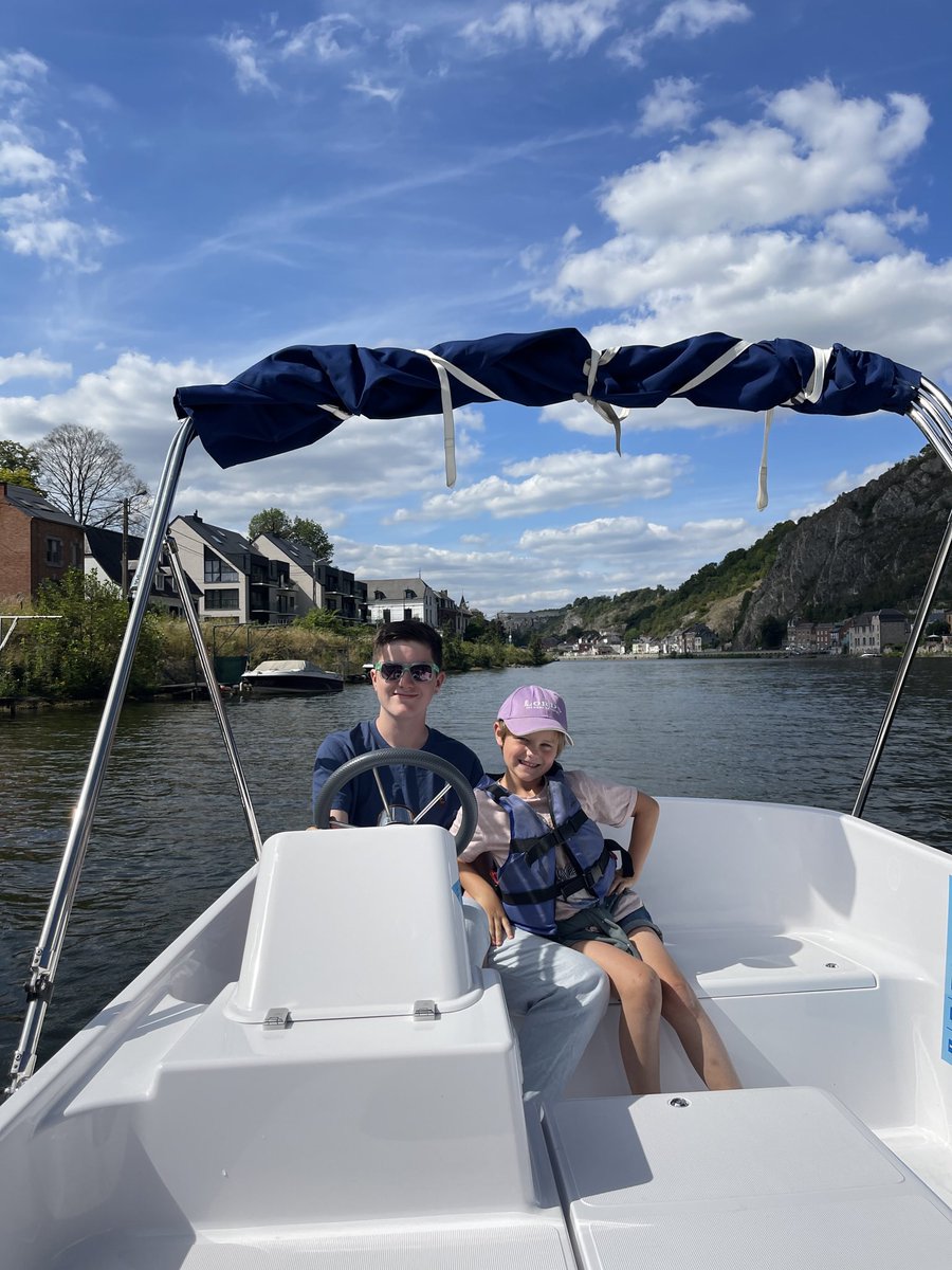 One of the best ways to explore #Dinant is by electric boat along the River Meuse, so easy even the kids could do it! I mean, so easy even I could do it - kids were much better drivers! 🚤🚤 @whybelgium #VisitWallonia #Belgium Press Trip