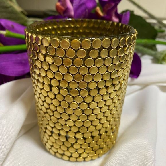 Montage_Decor's tweet photo. So good I had to share! Check out all the items I'm loving on @Poshmarkapp #poshmark #fashion #style #shopmycloset #creativecoop #lahearts: https://t.co/YP3c4DOa27 https://t.co/BsrbQBwsMJ