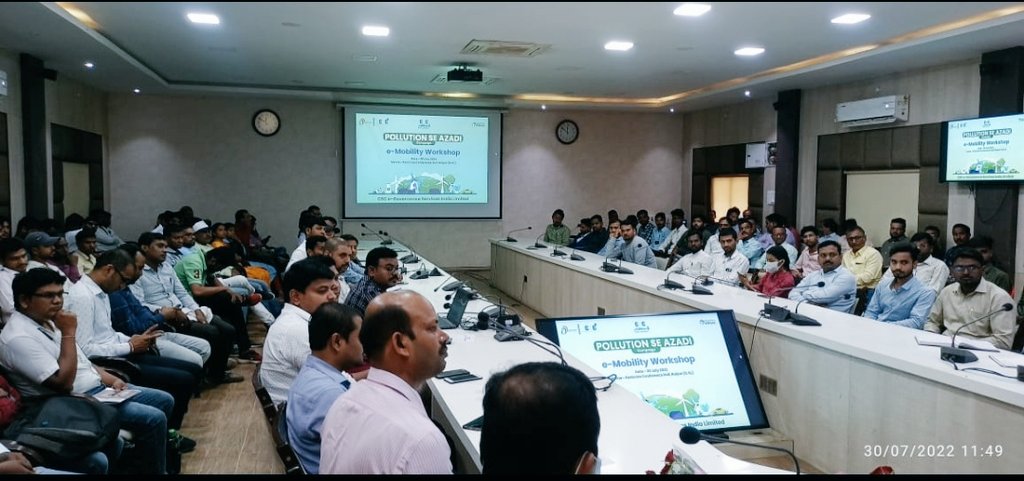 #pollutionfree 
Pollution Se AZADI : workshop about e-mobility with village level entrepreneur's .
#csc #greenworld #polutionfree #freeworld #Breathe #Hdfcbank
<a href="/dintya15/">dinesh tyagi Retd IAS</a> @MadanCSCSPV