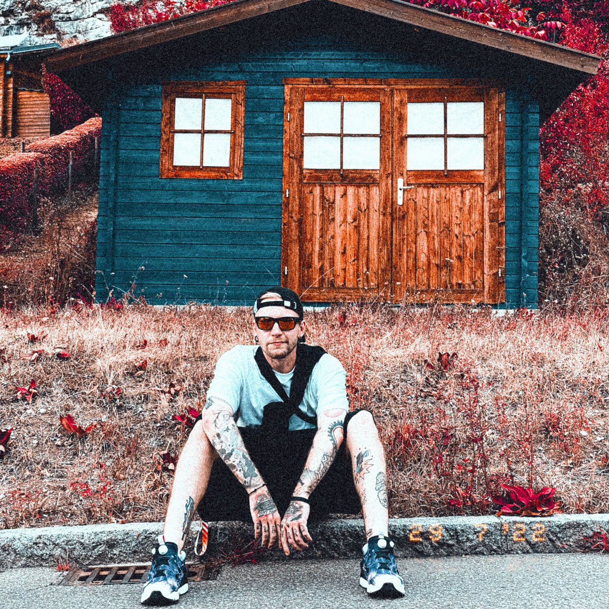 гутен таг
ищу квартиру/комнату в берлине и окрестностях. если вдруг вы или ваши знакомые сдаёте жильё - маякните плиз
спасибо за ретвиты. всем мир