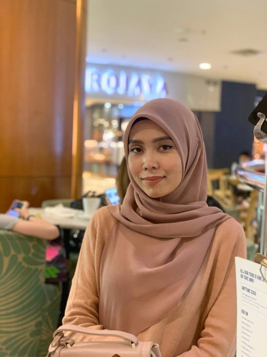 areeqahmad's tweet photo. Hi @TwtJodohMY I'm helping out my sister to find her other half.

As her little bro, I can say that my sister is a beautiful person inside and out and deserves a partner as great as she is. She's ready to settle down.

Please do give RT!

Her details and criteria as follows: https://t.co/QKW3DRkT6m