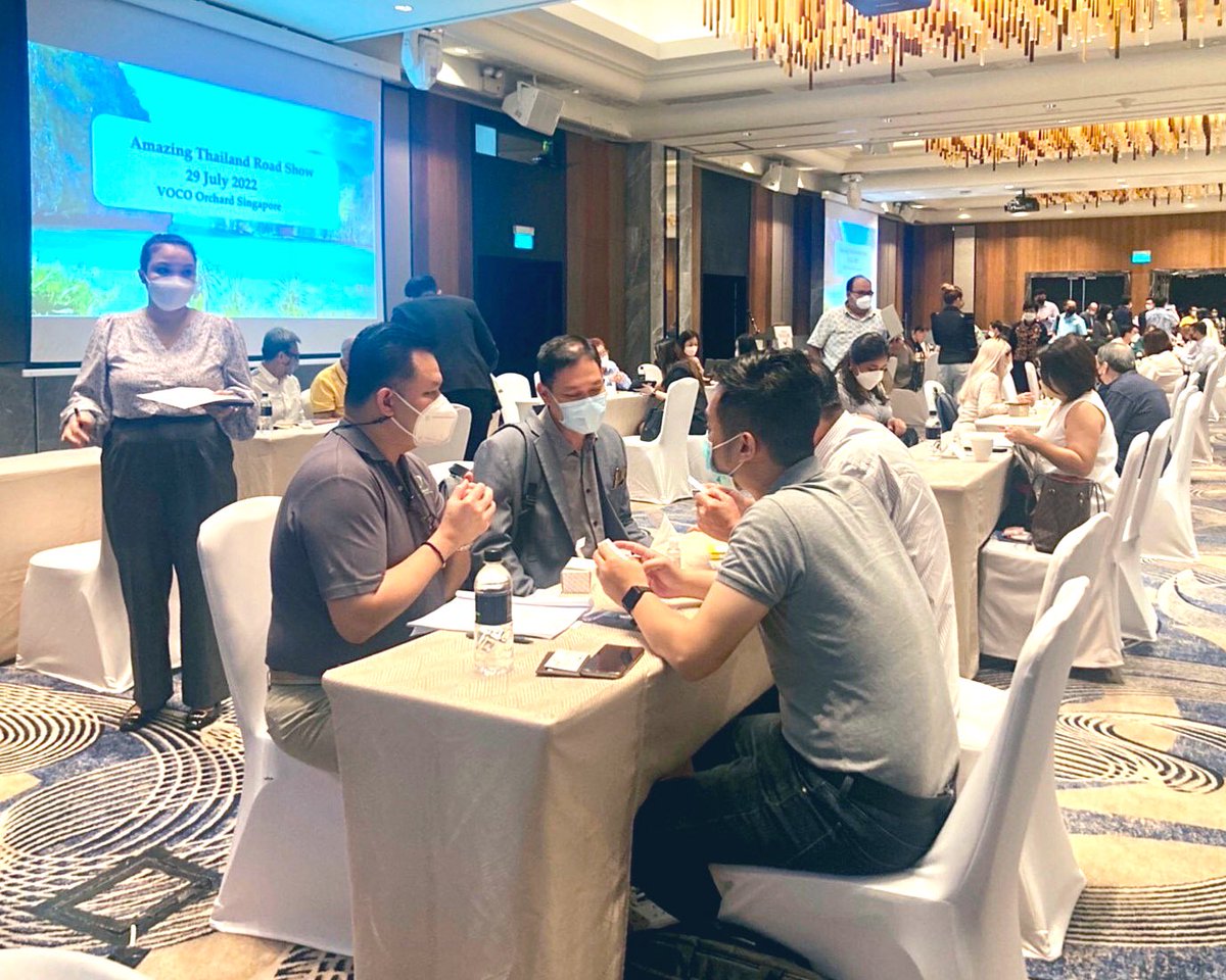 Chutintorn_Sam's tweet photo. Happy to be the guest of honour at the Amazing Thailand🇹🇭 Road Show to Malaysia🇲🇾 - Singapore🇸🇬 2022. In our inclusive &amp; sustainable recovery from COVID-19 together, let’s make each other stronger in every way by discovering Amazing New Chapters together through tourism. https://t.co/ghTwwbrizx