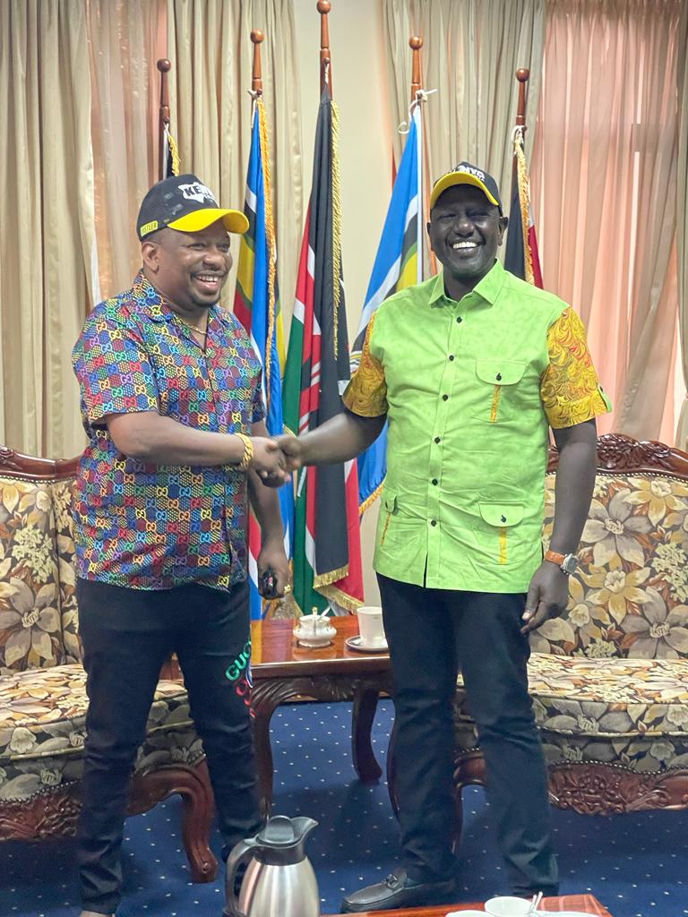 WilliamsRuto's tweet image. We welcome @MikeSonko to Kenya Kwanza, the winning team.