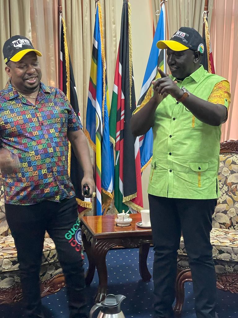 WilliamsRuto's tweet image. We welcome @MikeSonko to Kenya Kwanza, the winning team.