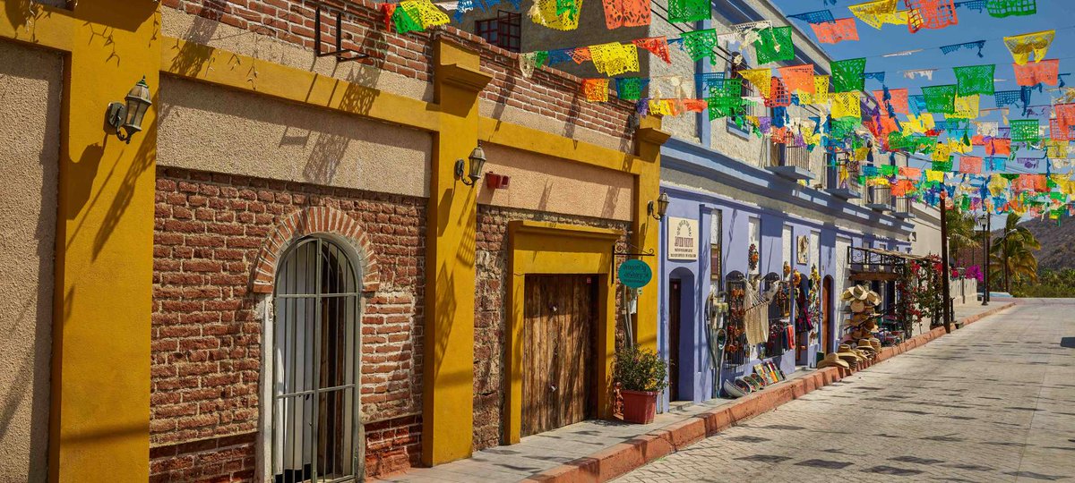 Paralelo20's tweet photo. @GUSTAVOSERRANOG y #Adriangarzon de @avoristravel destacan de Los Cabos #Mexico
🗣"Es una mezcla de #Turismo vacacional y de cultura mexicana, como el mercado de Los Santos y la ciudad San José del Cabo"
@iberojetair_es @Quelonea @VisitaLosCabos https://t.co/6GAjjEvxFQ
