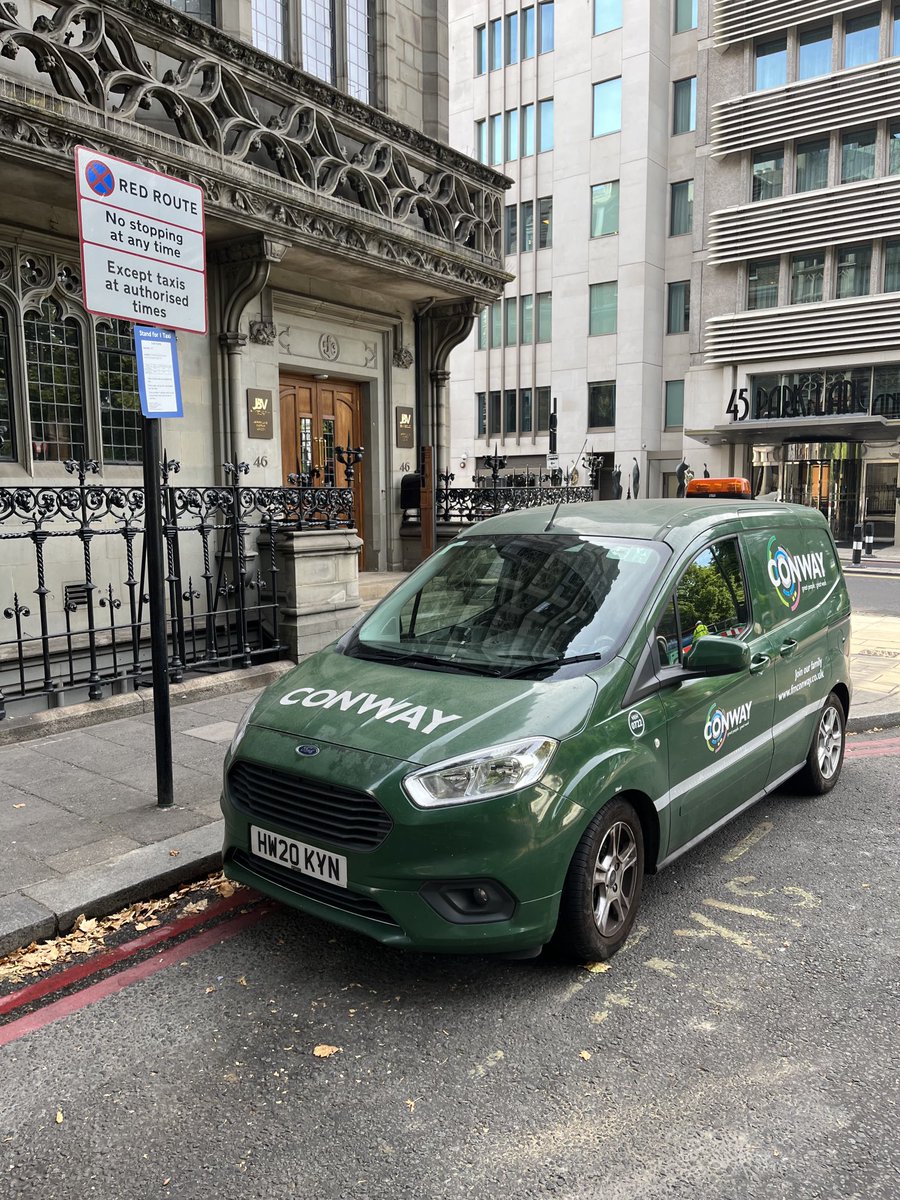 georgecabby's tweet image. ⁦@FMConwayltd⁩ another one of your vehicles parked on a working taxi rank. When I asked your workers to move there answer was “we can park anywhere”