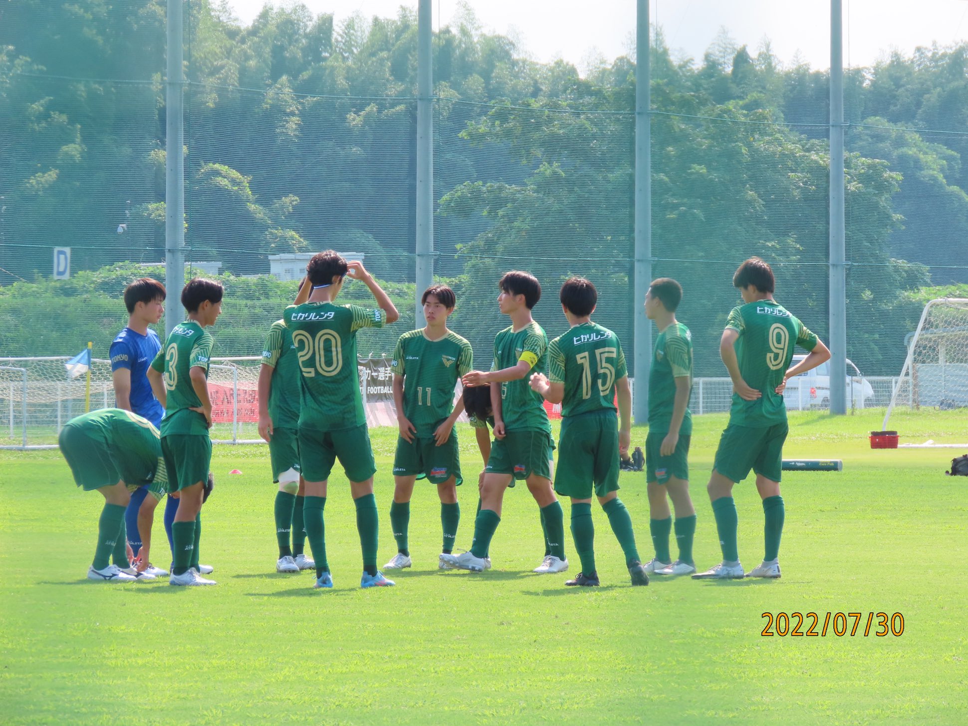 チョコ 対c大阪戦総括 スカウティング 情報から成る対策を全員がしっかり遂行した 相手の攻撃スイッチの縦パスや中盤で前を向かさない等を潰し 相手陣内でしっかりとボールを持って自分達のサッカーを展開できていたこと 選手全員のモチベと意識と集中力