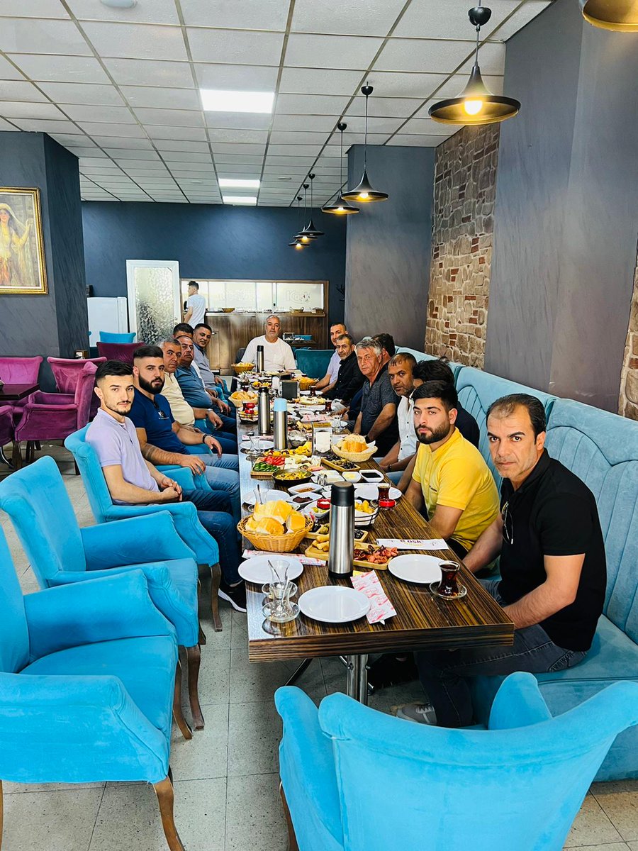 Başkanımız Tevfik ALADAĞ'ın Memleketi Van'ı ziyaret etmesi ve Milli Beka Hareketi İl Başkanı Ercan Baydar ile Koca çınarımız <a href="/RTErdogan/">Recep Tayyip Erdoğan</a> destek yolunda 
Halk ile bütünleşmek istişarelerde bulunmalarını dan sevgi dolu kareler.