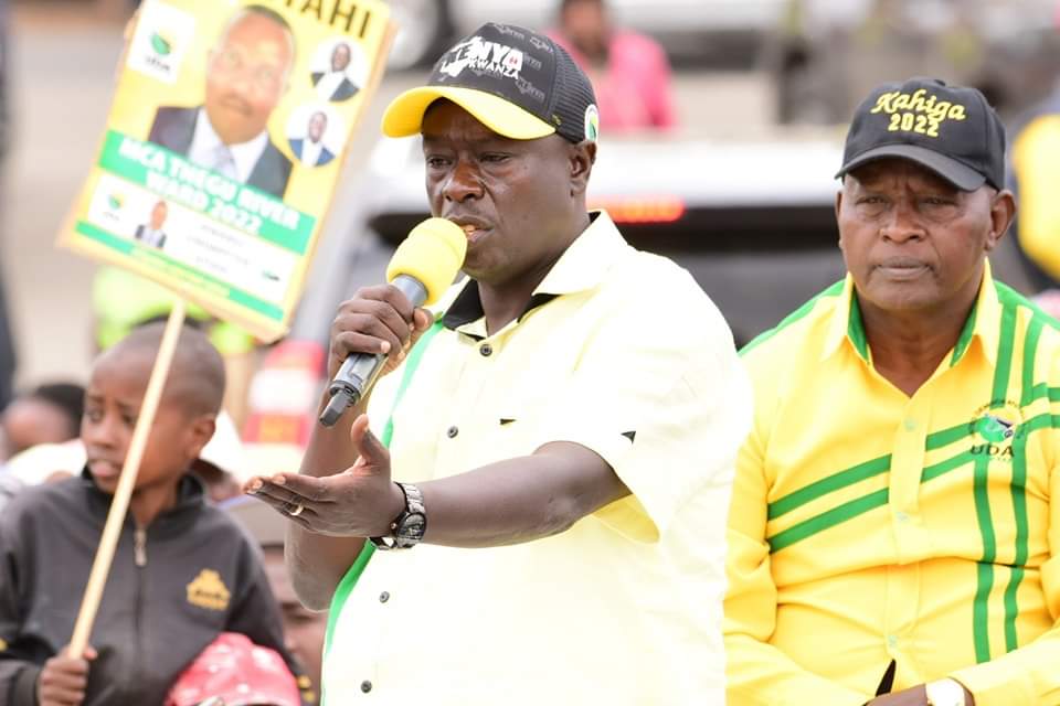 GovernorKahiga's tweet photo. Ahsanteni sana watu wa Kiamariga na Chaka for the overwhelming support and endorsement of our bottom up economic agenda. 
#kabamwalimu 
#Wiranimurute 
#RutoforPresident 
#FormNiUda 
#MpangoNiBottomUp https://t.co/xGNPxOKVoj