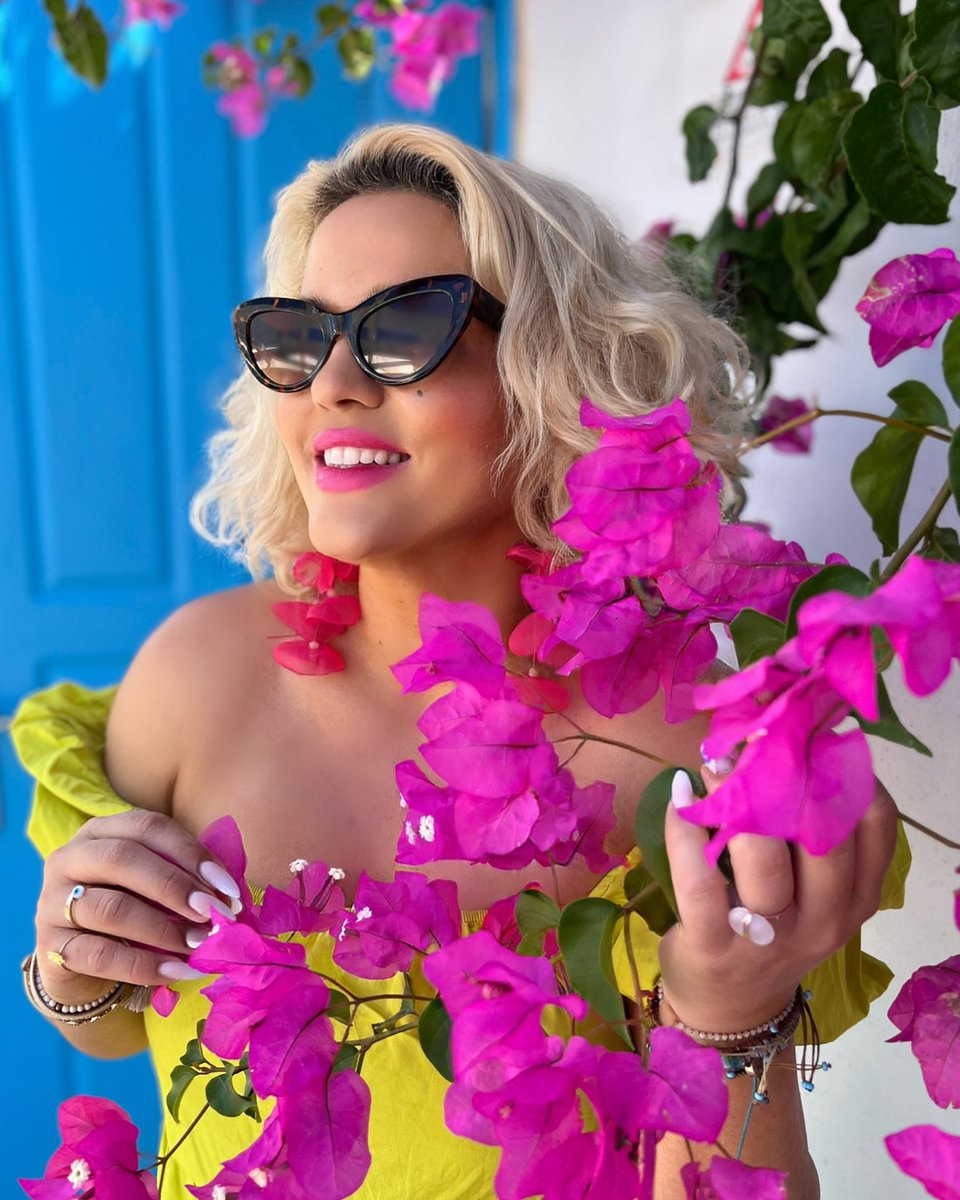 From Greece with 💕 
Every great love starts with a great story, and while it may take a lifetime to discover the magic of the Greek islands, it only takes a moment to fall in love with them. #Summer2022 #Santorini #Greece