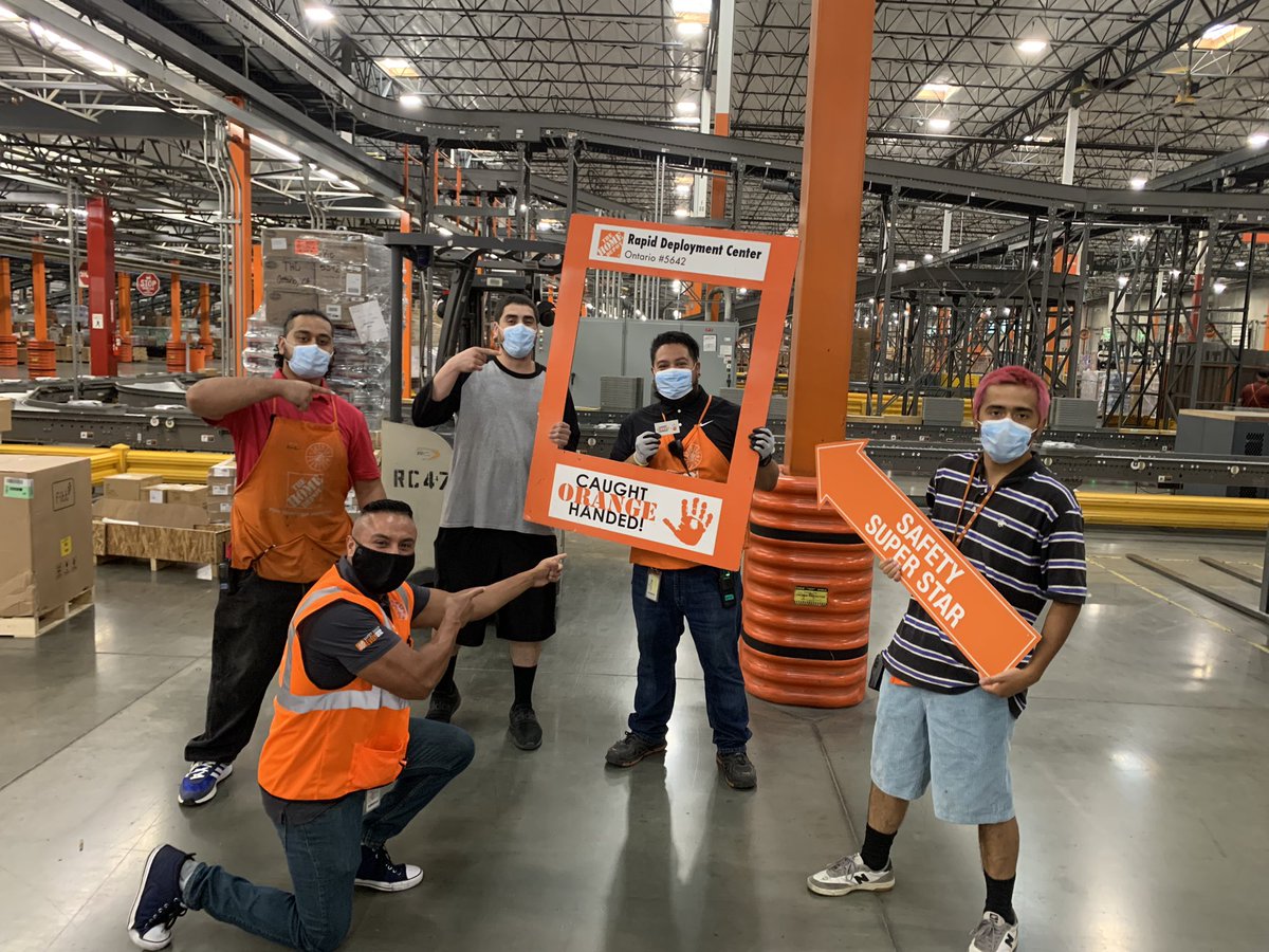 🧤✴️ Key 4 Safety Walk! Huge shout out to Ana, Michael, Marc, and Jose for working safe each and everyday! You guys are awesome! ✴️🧤@camilo_5520 <a href="/BrandiCassiani/">Brandi Cassiani</a> <a href="/EliasDelgadopty/">Elias Delgado</a> <a href="/Candyg5642/">Candace Weir</a> <a href="/JessicaRDC_5642/">Jess</a> @J_Santos5642 <a href="/AlexAre5642/">Alex Arevalo</a> @TMaup_THD <a href="/AnchondoEddy/">EddyAnchondo5642</a> <a href="/Gerald_THD/">Gerald Ayala</a>