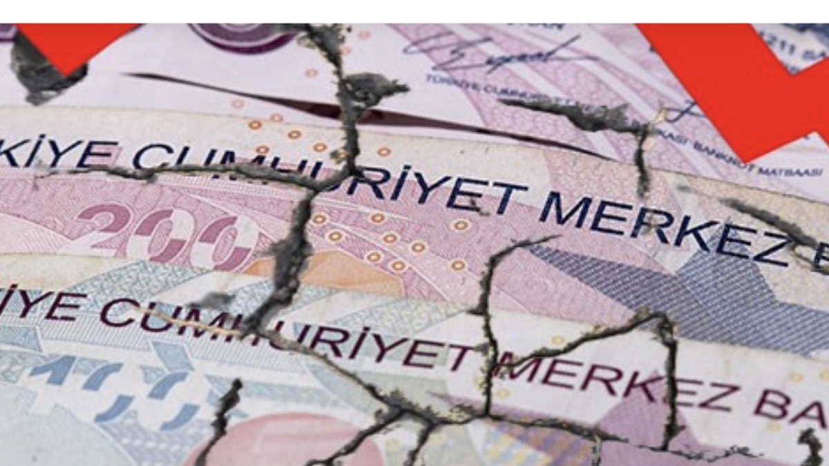 Bugünlerde kendimi ₺ gibi hissediyorum;
yıpranmış, değersiz, yalnız…
Son nefesini vermeyi bekleyen hasta gibi umutsuz…<a href="/AybasOzgur/">Özgür Aybaş</a> <a href="/TTBP2016/">Tekel Bayileri Derneği</a> <a href="/ttbpistanbul/">Tekel Bayileri Platformu İstanbul</a>