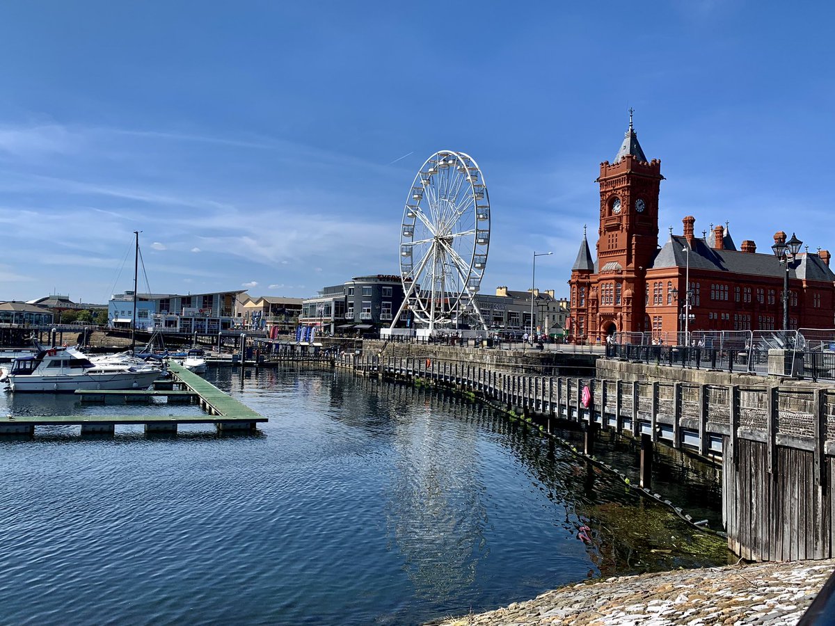 Tdefrancesco's tweet photo. Scenes from Cardiff https://t.co/o3v3zXIYYa