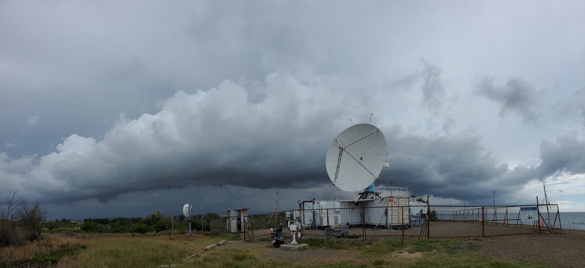 The rain is FINALLY here at S-Pol! <a href="/PRECIP2022/">PRECIP 2022</a> ⛈️