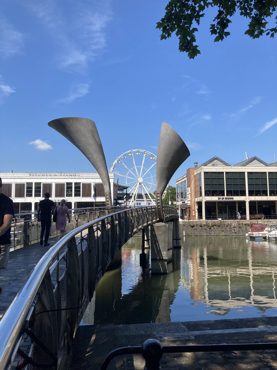 loulouboyce's tweet photo. Some more lovely Bristol pics from yesterday ๐โค๏ธ #Bristol #visitbristol #bristolwaterfront #summerinbristol #perosbridge #arnolfini #millenniumsquare #mshed https://t.co/I3GFRQChg7