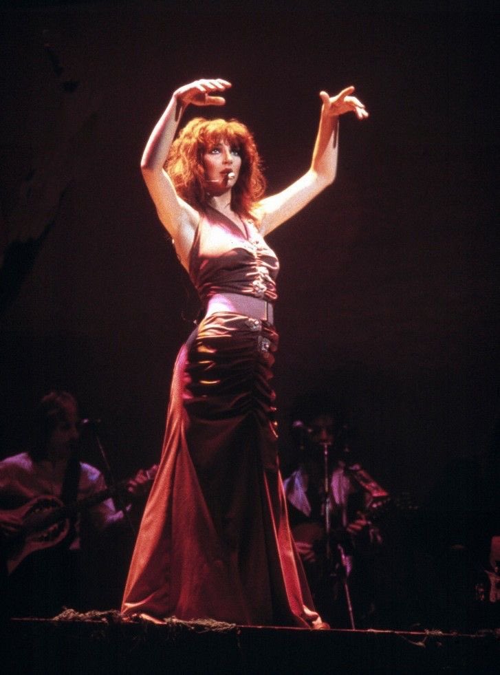 Happy birthday to the multitalented and genius kate bush, you will always be famous!!! 
