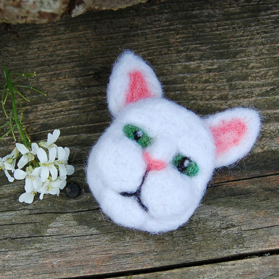 Yorkshireharec1's tweet photo. Wool white cat brooch or pin.
https://t.co/bVmk7UhqD6
#whitecat #wooljewellery #woolcat #folksyseller https://t.co/4b4bYqaD1L