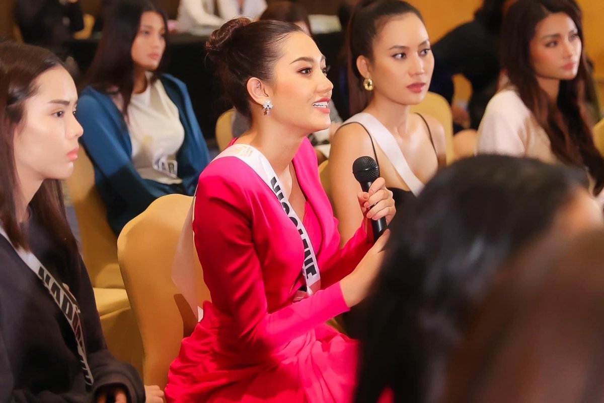 ohmixer1's tweet photo. ขอให้ค่ำคืนนี้เป็นคืนของหนู 🦚🤍
#MissUniverseThailand2022 
#MUT16
#NicoleneQueenUniverse https://t.co/FG6PQv6hK6