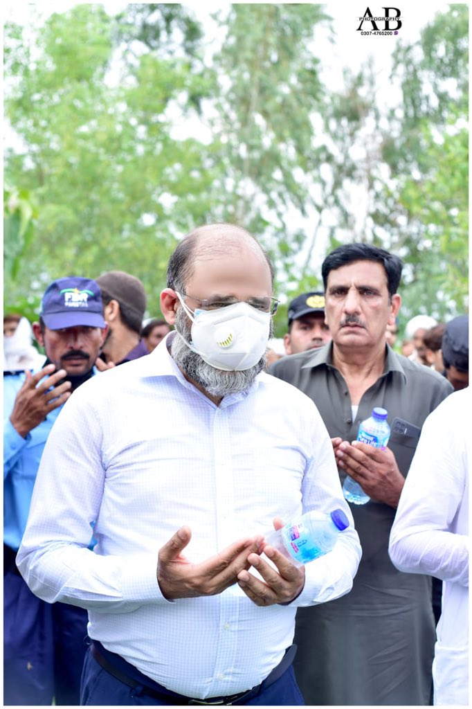 IRSOAPakistan's tweet photo. Late Mr. Maqsood Jahangir’s body was laid to rest on Friday 29th July, 2022 at his ancestral village Kalasin Hameed, Basirpur, District Okara. Mr. Ahmad Shahab, Chief Commissioner, RTO Sahiwal along with Commissioners and Officers/Officials attended the funeral. https://t.co/uA9Fd0c05o