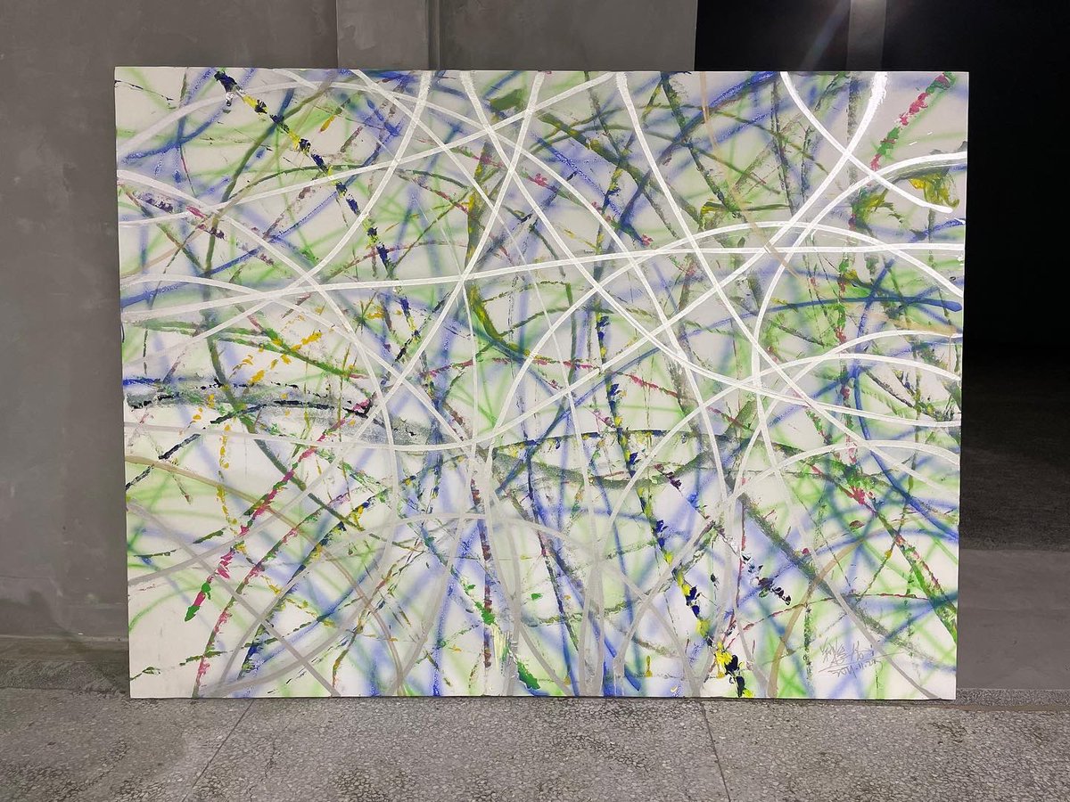 zhengjunlongart's tweet photo. circular — Body size
用身体的作为衡量尺度工具，将身体语言的探索，转译成独特视觉画面呈现。作品中的画面环环相扣彼此交织，感知身体在极限空间控制关系的细微差异，从而构成完整的逻辑叙事。
#art #artist #artwork #painting #contemporaryart  #exhibition #graffiti #艺术 #绘画 #抽象画 https://t.co/Tg2PK6VV1k