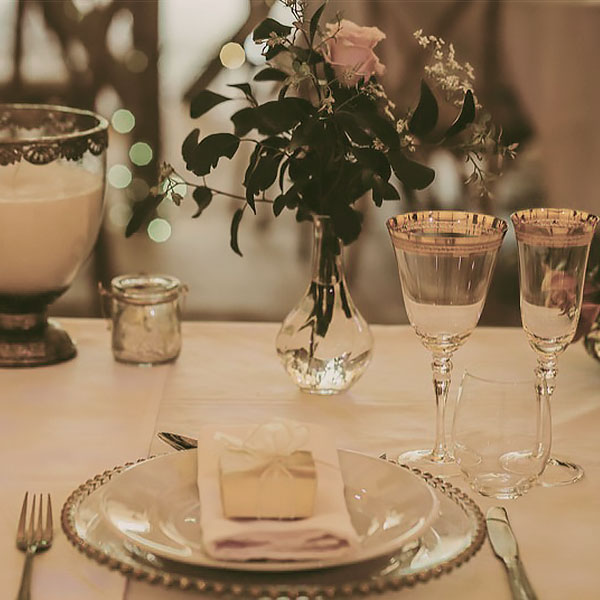 It's great that weddings are back after what seemed like a lifetime away during COVID, and tableware is certainly important when you are organising your wedding.

Read more: blueskyeventhire.com/tableware-hire…

#blueskyeventhire #eventprofs #weddingplanner #luxurytableware #luxurygold