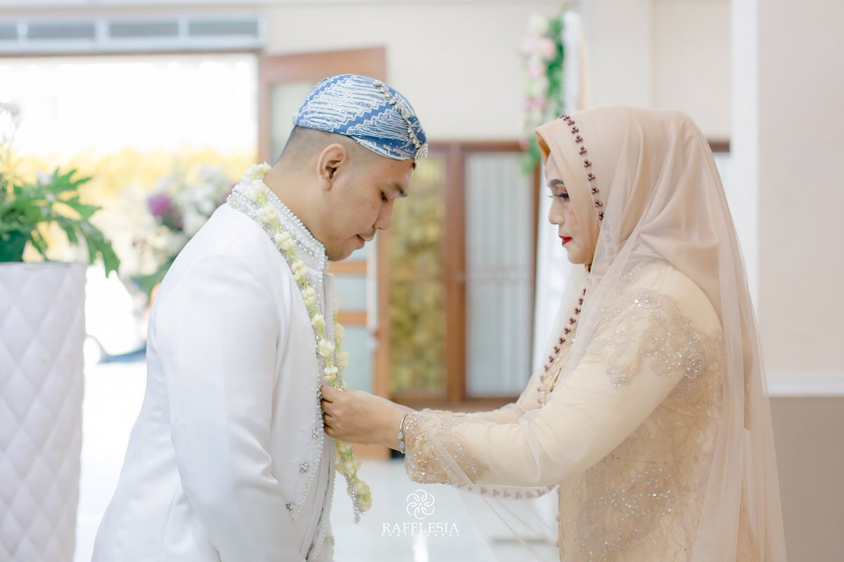 anandaaprima's tweet photo. Dengan restu &amp; izin mama papa, inshaAllah kami siap menjalani kehidupan baru sebagai suami &amp; istri .. Bismillahirrahmanirrahim 💞 @akonugrohoo https://t.co/KExzzAIC0o